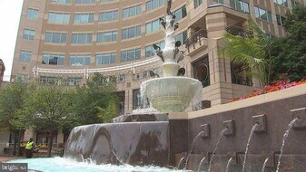 12001 Market St in Reston, VA - Building Photo