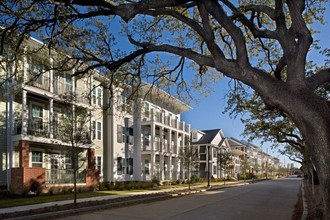 Columbia Parc at the Bayou District in New Orleans, LA - Foto de edificio - Building Photo