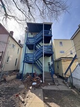 542 5th Ave in New Kensington, PA - Building Photo - Building Photo