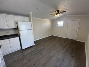 2440 TX-16 in Bandera, TX - Building Photo - Building Photo