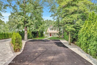 637 Beacon Blvd in Sea Girt, NJ - Foto de edificio - Building Photo