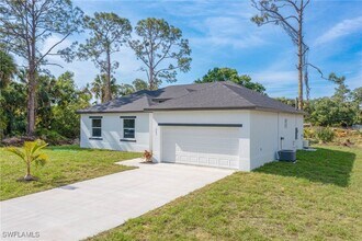 203 E 7th St in Lehigh Acres, FL - Building Photo - Building Photo