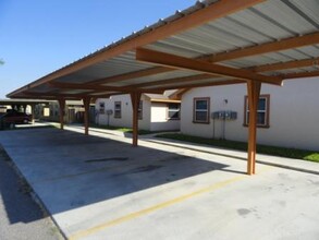 1700 W Douglas Dr, Unit D in Pharr, TX - Building Photo - Building Photo