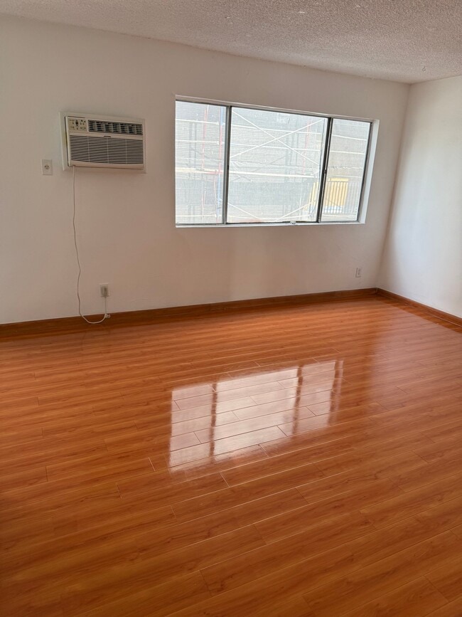 7657 Sepulveda Blvd, Unit 34 in Los Angeles, CA - Building Photo - Building Photo