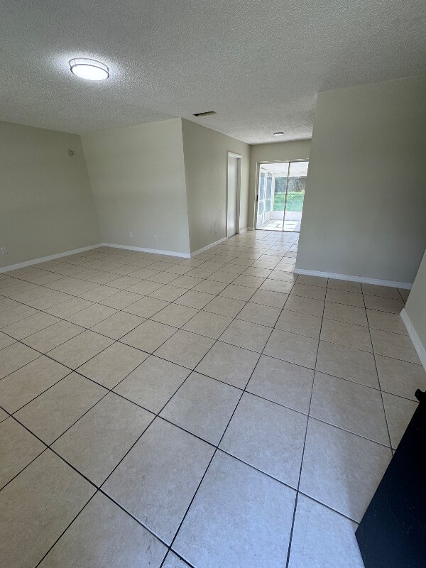 1110 Outlook Dr in Deltona, FL - Building Photo - Building Photo