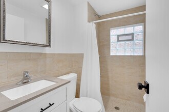 6420 Spaulding Ave in Lincolnwood, IL - Building Photo - Building Photo