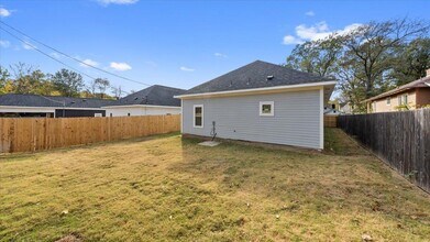 1068 Bruce St in Memphis, TN - Building Photo - Building Photo