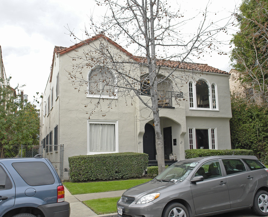 453 N Orange Grove Ave in Los Angeles, CA - Building Photo