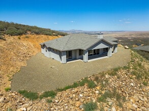 15689 E Orch Vw Rd in Dewey, AZ - Building Photo - Building Photo
