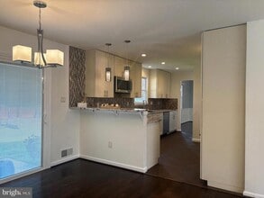 6919 Conservation Dr in Springfield, VA - Building Photo - Building Photo