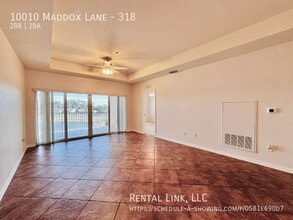 10010 Maddox Ln, Unit 318 in Bonita Springs, FL - Foto de edificio - Building Photo