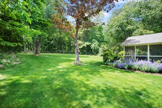 395 Taconic Rd in Greenwich, CT - Building Photo - Building Photo