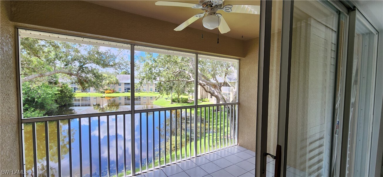 186 Pebble Shores Dr in Naples, FL - Building Photo