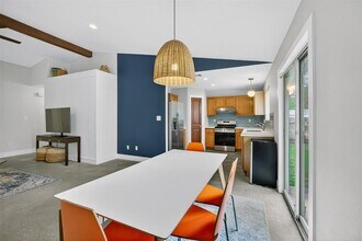 1182 Waller St in Austin, TX - Building Photo - Building Photo