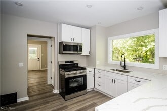 29396 Detroit Rd in Westlake, OH - Building Photo - Building Photo