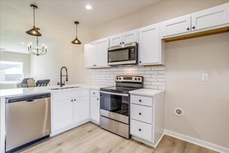 12048 W Swift Fox St in Wichita, KS - Building Photo - Building Photo
