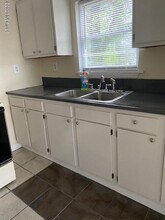 214 S 13th St-Unit -B in Wilmington, NC - Building Photo - Building Photo