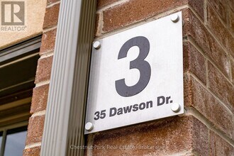 35 Dawson Dr in Collingwood, ON - Building Photo - Building Photo