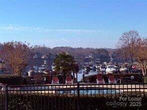 1133 Torrence Cir in Davidson, NC - Building Photo - Building Photo