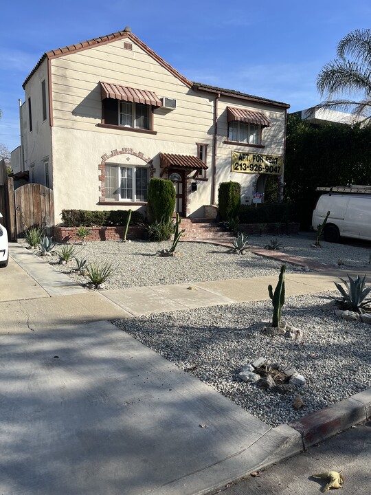 642 N La Jolla Ave in Los Angeles, CA - Building Photo