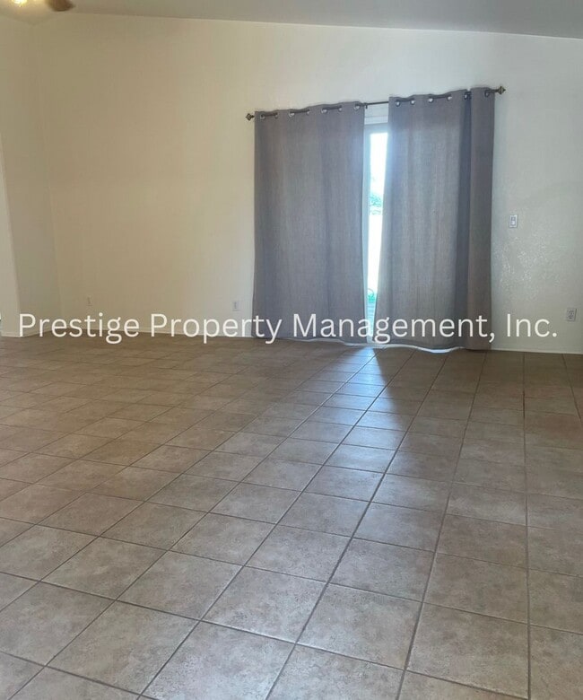 8684 S Desert Dove Dr in Tucson, AZ - Building Photo - Building Photo