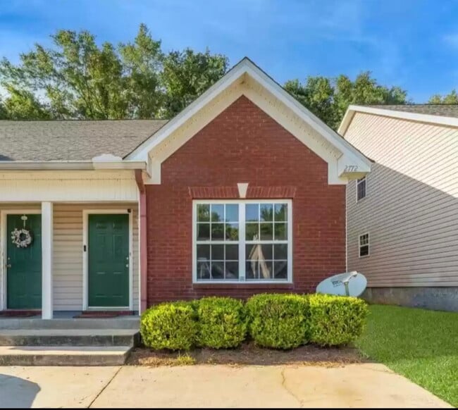 property at 2772 Westbrook Ct