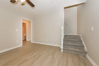 51 Fairview Dr in Newnan, GA - Building Photo - Building Photo