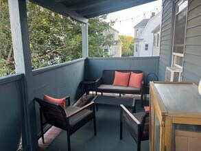 7 Bond St, Unit 2 in Somerville, MA - Building Photo - Building Photo