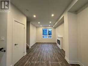 12 Robert Gilpin Ln in Richmond Hill, ON - Building Photo - Building Photo