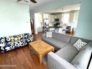 303 Central Ave in Point Pleasant Beach, NJ - Building Photo - Building Photo