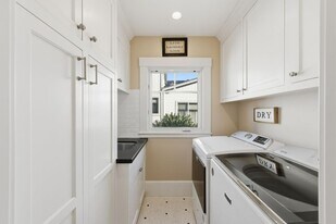 1212 Mills Ave in Burlingame, CA - Building Photo
