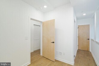 630 Moore St-Unit -UNIT 102 in Philadelphia, PA - Building Photo - Building Photo