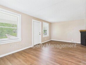 84 E Mapledale Ave in Akron, OH - Building Photo - Building Photo