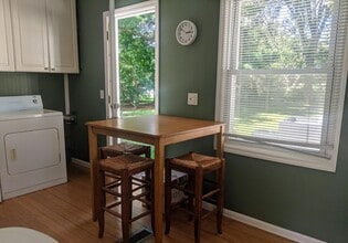 1541 Ann St in East Lansing, MI - Foto de edificio - Building Photo