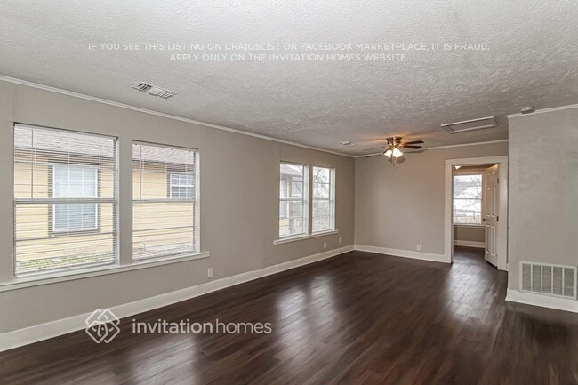 401 Marshall St in Sanger, TX - Foto de edificio - Building Photo