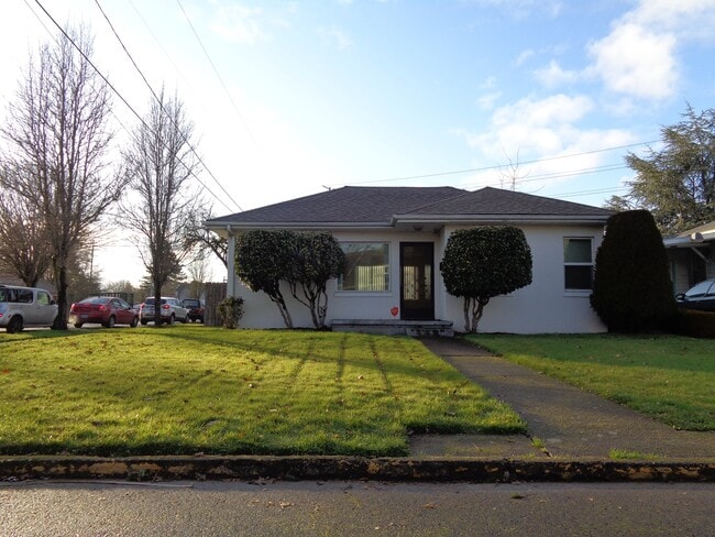 property at 2515-MHH2515 Laurel Ave NE