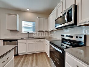 1954 Weeping Cypress Dr in Charleston, SC - Building Photo - Building Photo