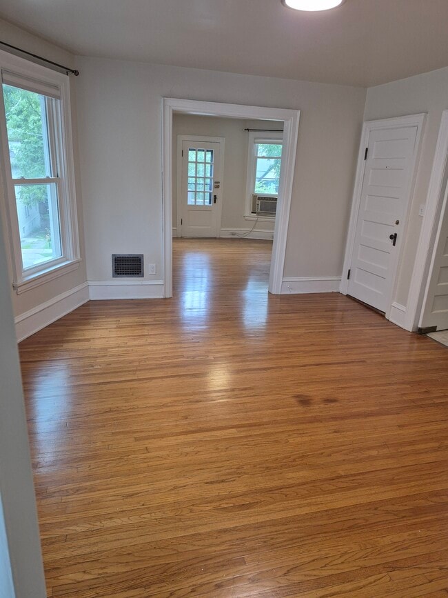1047 E Gorham St, Unit Second Floor - heat incl