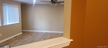 106 Crystal Hill Ln in Poughkeepsie, NY - Building Photo - Building Photo