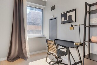 70 W 45th St in New York, NY - Building Photo - Building Photo