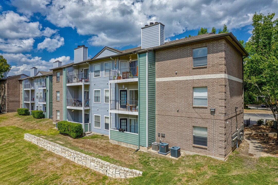 Edge Creek in Austin, TX - Building Photo