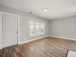 833 Lilley Ave in Columbus, OH - Foto de edificio - Building Photo