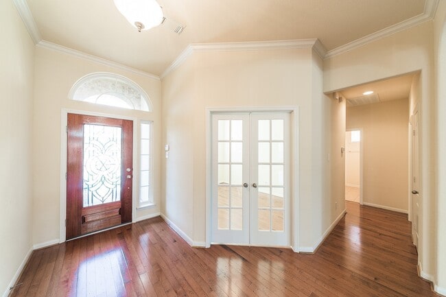 property at 607 Overdell Dr