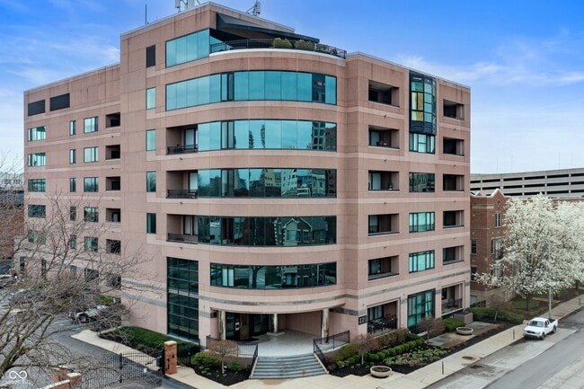property at 225 N New Jersey St