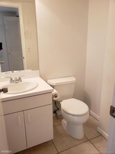 4520 SW 68th Ct Cir-Unit -Apt 8 in Miami, FL - Building Photo - Building Photo