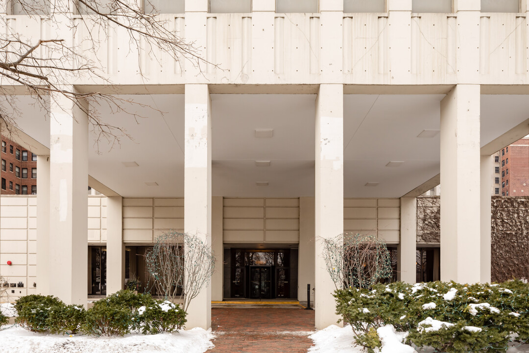 Lakeview Condominium Association in Chicago, IL - Building Photo