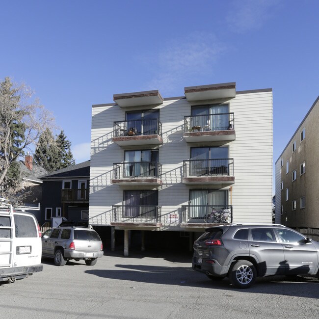 309 23rd Ave SW