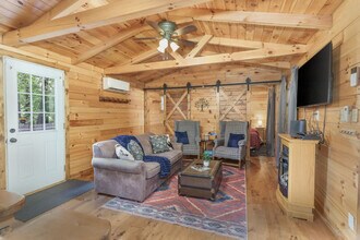 14995 Pleasant Valley Rd, Unit SI ID1496077P in Logan, OH - Foto de edificio - Building Photo