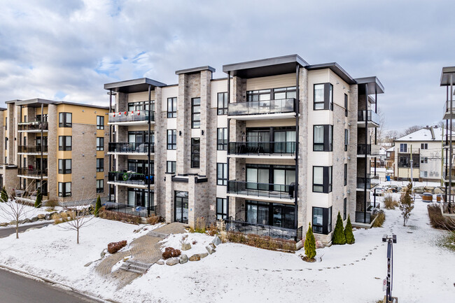 185 Radisson in St-Jérôme, QC - Building Photo - Building Photo