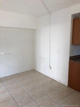 1944 Taylor St-Unit -2 in Hollywood, FL - Building Photo - Building Photo